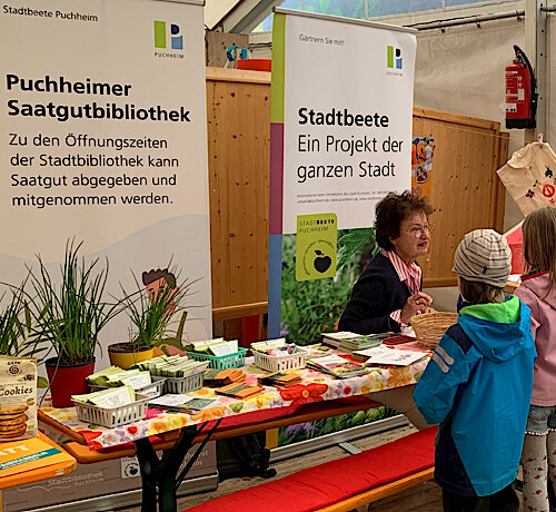 Das Umweltamt informierte beim „Tag der Stadt“ auf dem Volksfest – Schöne Gewinne beim Fairtrade-Quiz und Tastkisten-Rätsel